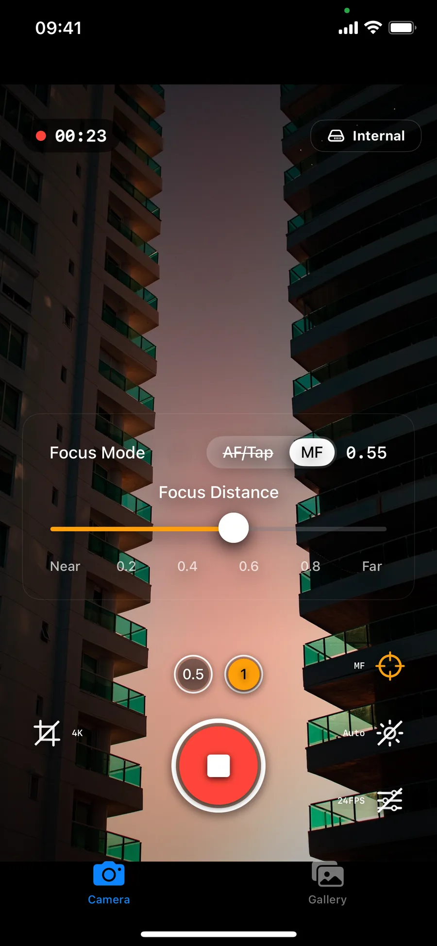 RAW Cam manual focus panel with AF and MF controls and focus distance slider